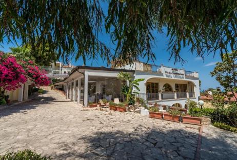 Parkhotel Villa Americana