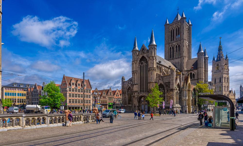 St Nicholas Kerk en de Korenmarkt in Gent