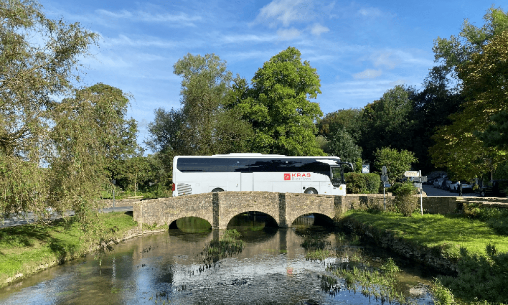 Kras bus Cotswolds