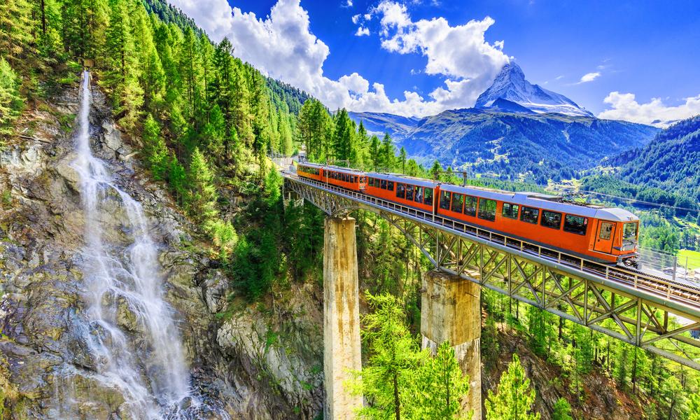 Trein Täsch naar Zermatt - KRAS Busreizen - Zwitserland